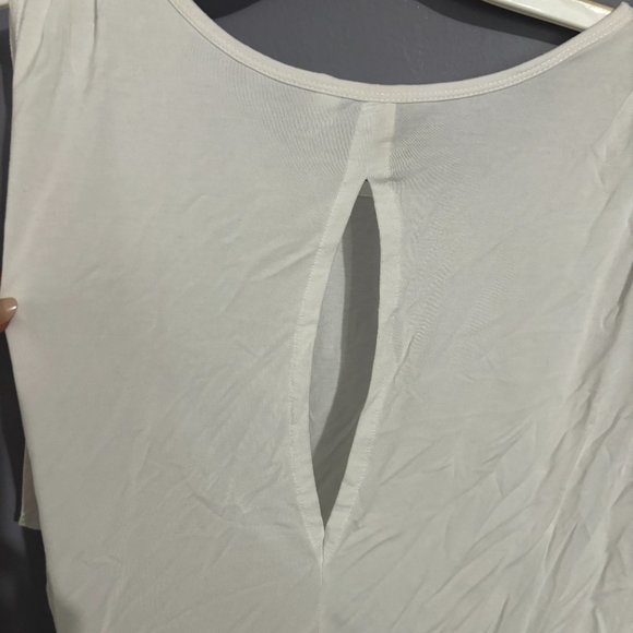 Fabletics- deep armhole top - Picture 6 of 10